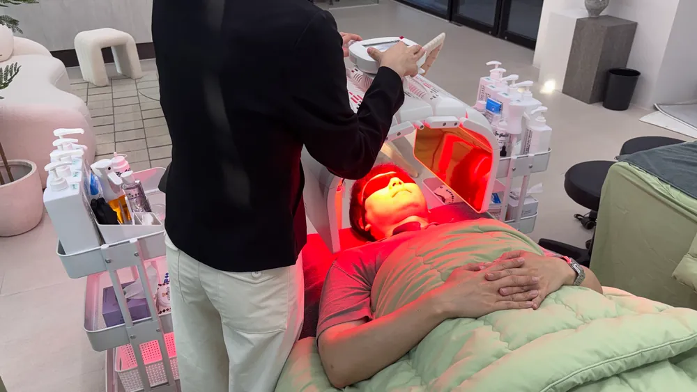 ฝึกใช้เครื่องมือ — ผู้เรียนใช้งานเครื่องหน้ากาก LED